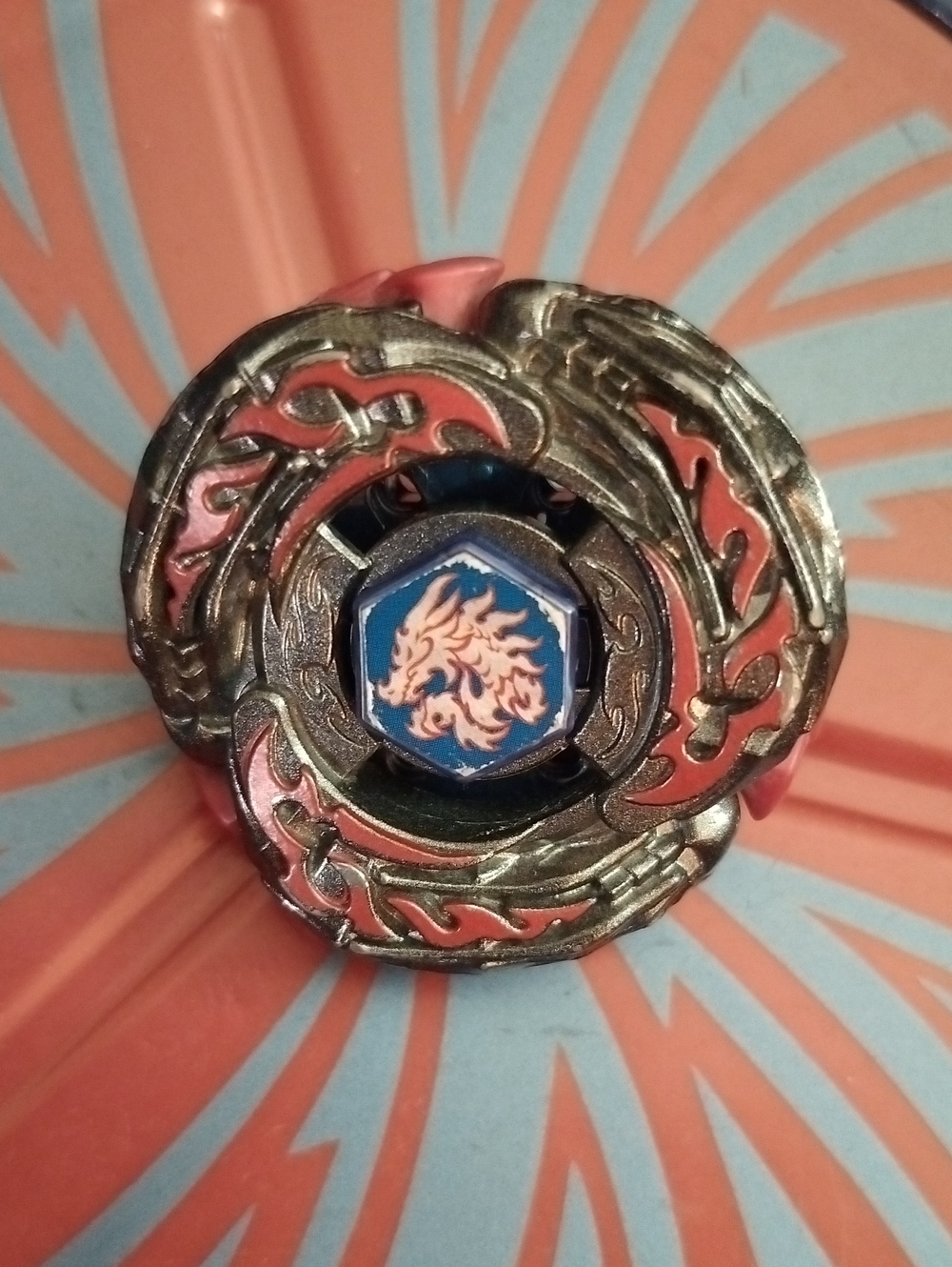 Hasbro Beyblade Metal Fury L-DRAGO DESTRUCTOR LW105LF 2010 Ripcord Launcher Tool